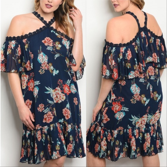 .... Dresses & Skirts - 💥LAST 2💥PLUS SIZE FLORAL PRONT DRESS